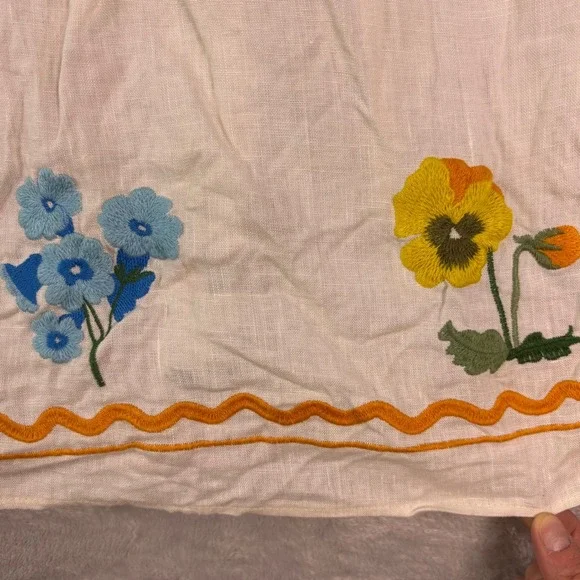 VRG GRL Womens White 100% Linen Floral Embroidered Midi Skirt with Pockets Sz 14 - Picture 6 of 10